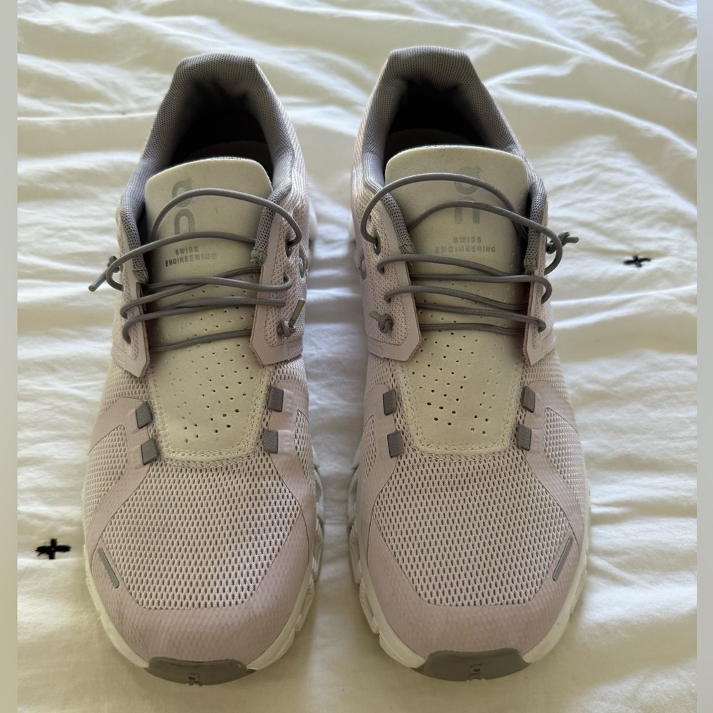 On Running Women's Athletic Shoes - Lily/frost
